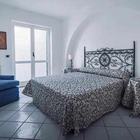 Domenicanda * Κάπρι