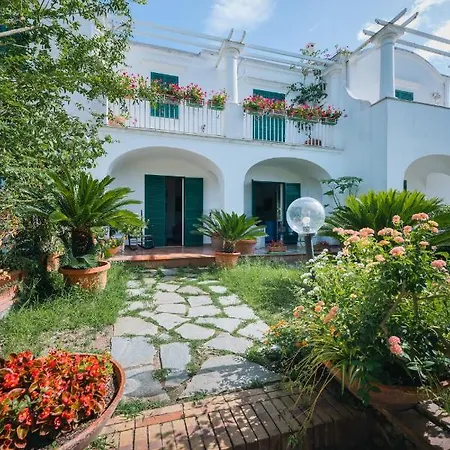 Domenicanda Villa Capri